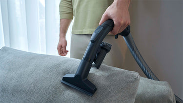 Hloubkové čištění čalounění