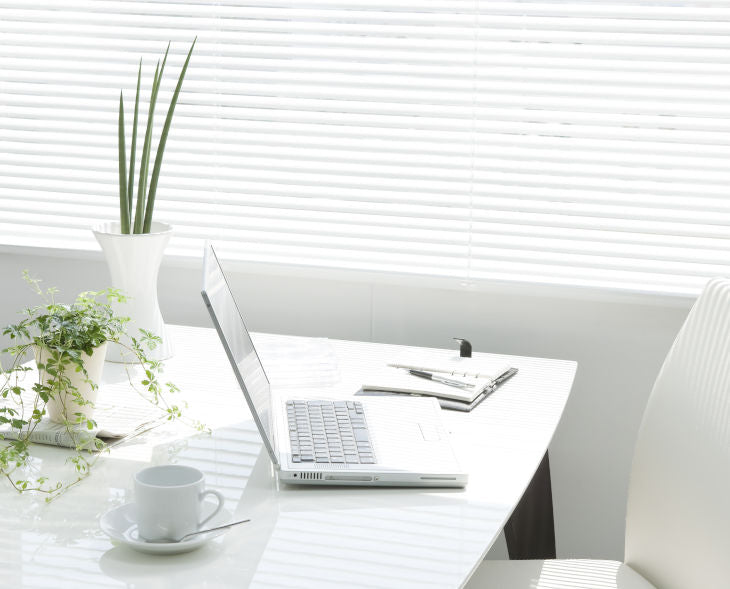 How to clean blinds effectively? | Hoover