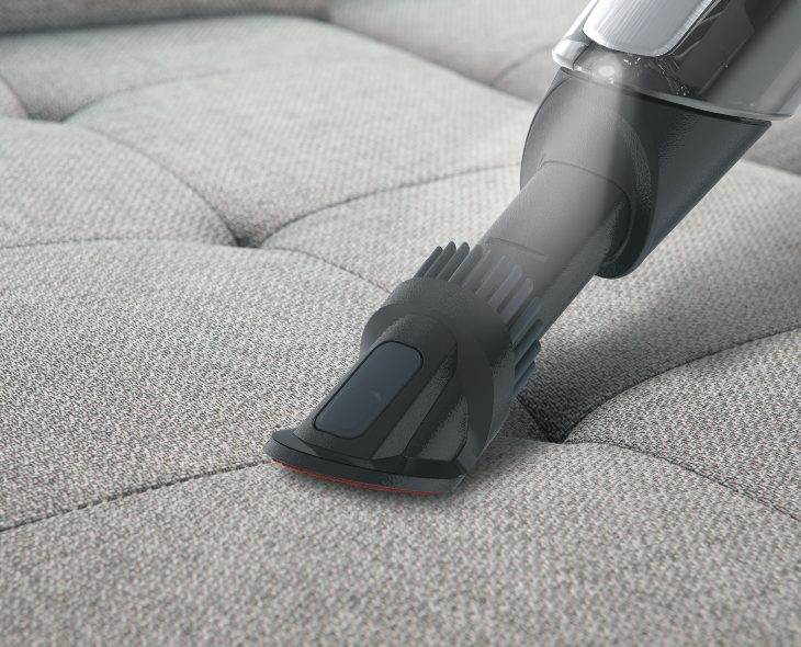 Los mejores métodos para limpiar un sofá de tela