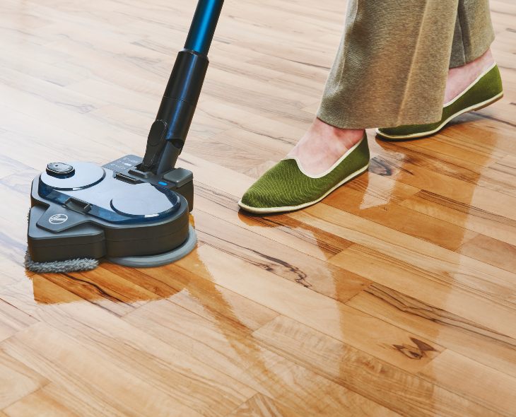 Cómo restaurar y limpiar suelos de parquet dañados