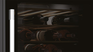 Una vinoteca elegante y funcional