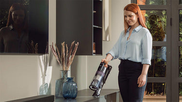 Se transforme instantanément en aspirateur à main