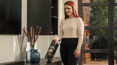 Se transforme instantanément en aspirateur à main