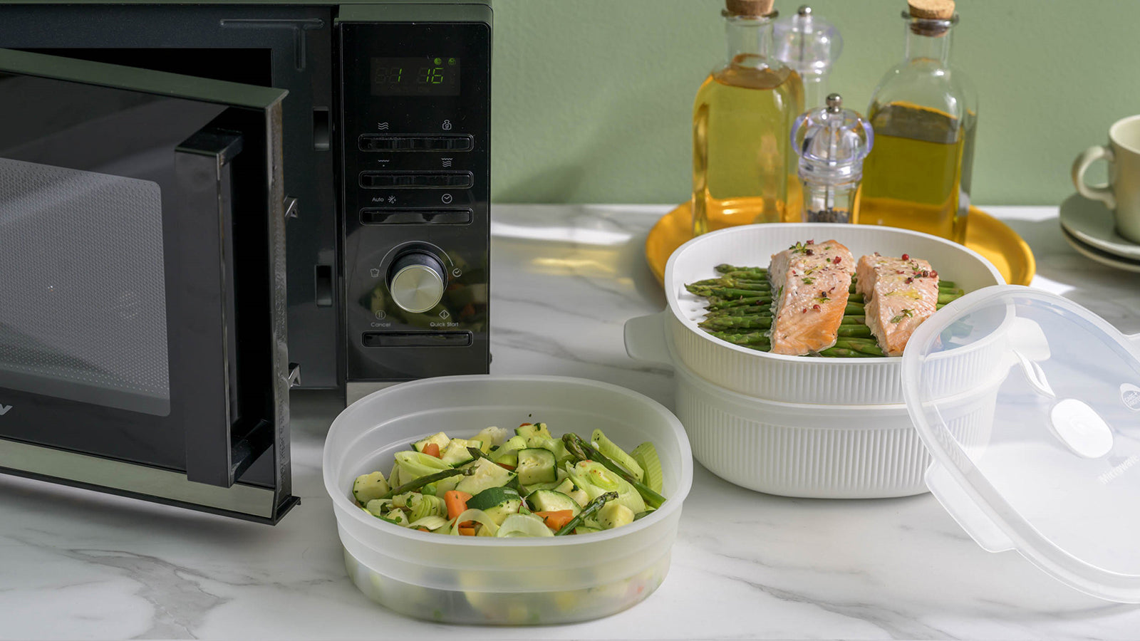 Cuiseur vapeur pour micro-ondes