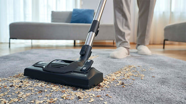 Une seule brosse adaptée à vos tapis et sols