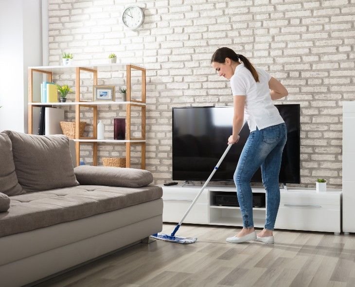 ¿Suelo apagado? ¿Qué se utiliza para fregar el suelo hasta que vuelva a brillar?