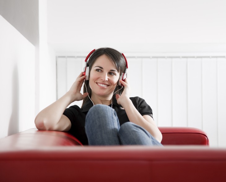 Canapé sans poussière: toutes les solutions pour une détente garantie