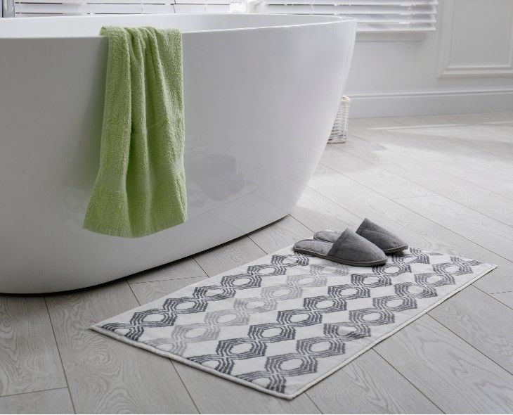 Une nouvelle maison après des travaux de rénovation ? Voici comment nettoyer les carreaux récemment posés