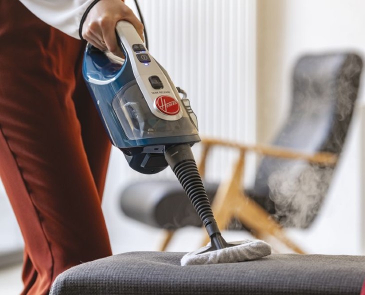 Verschiedene Oberflächen mit Dampf sterilisieren