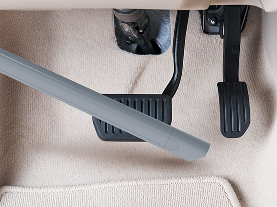 Prilagodljiva teleskopska cev, idealna za čiščenje notranjosti vozil