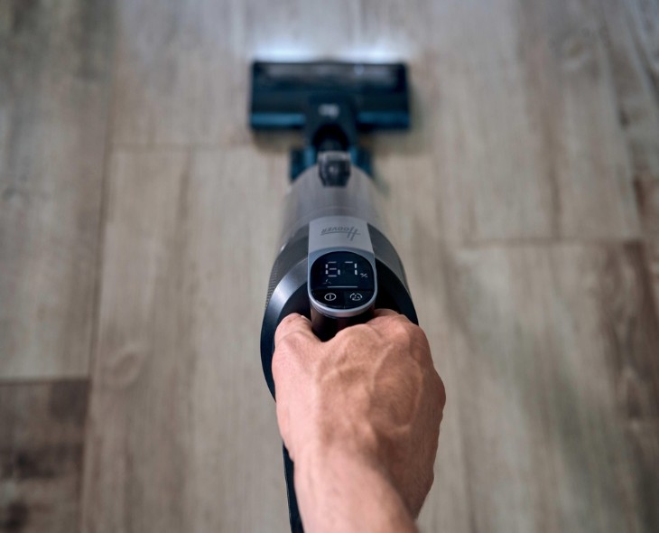 Guide to cleaning a wooden deck