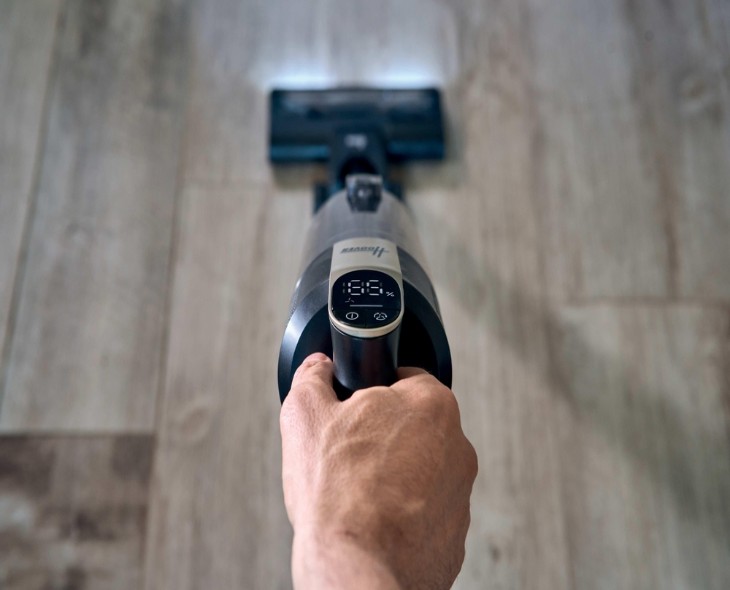 Jak prawidłowo naładować odkurzacz bezprzewodowy po zakupie