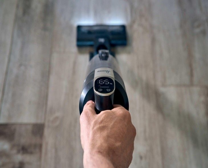 Jak prawidłowo naładować odkurzacz bezprzewodowy po zakupie