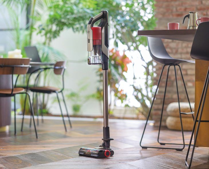 Jak czyścić filtr odkurzacza bezworkowego?