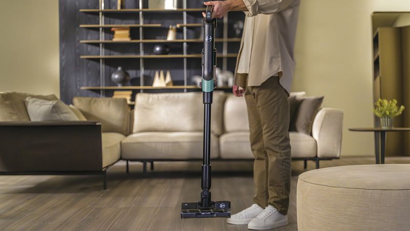 Nejlehčí tyčový vysavač od Hooveru