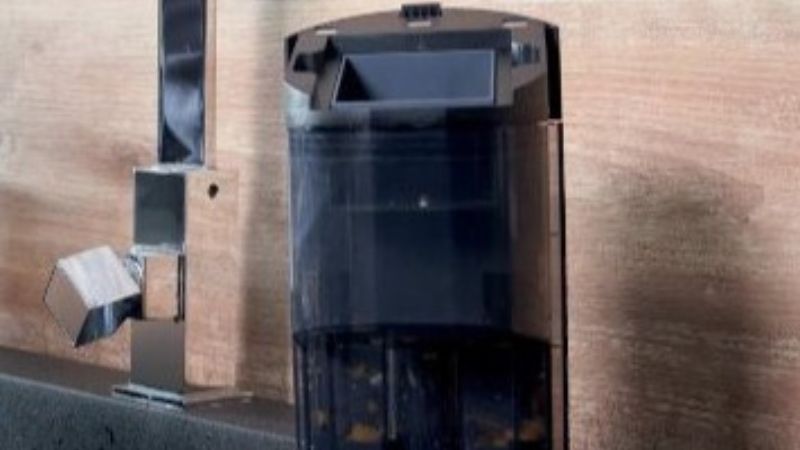 Empêche les particules de poussière de pénétrer dans l'aspirateur