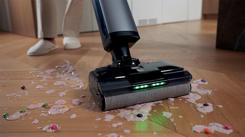 Aspirateur balai sans fil et lave-sol réunis en un seul appareil