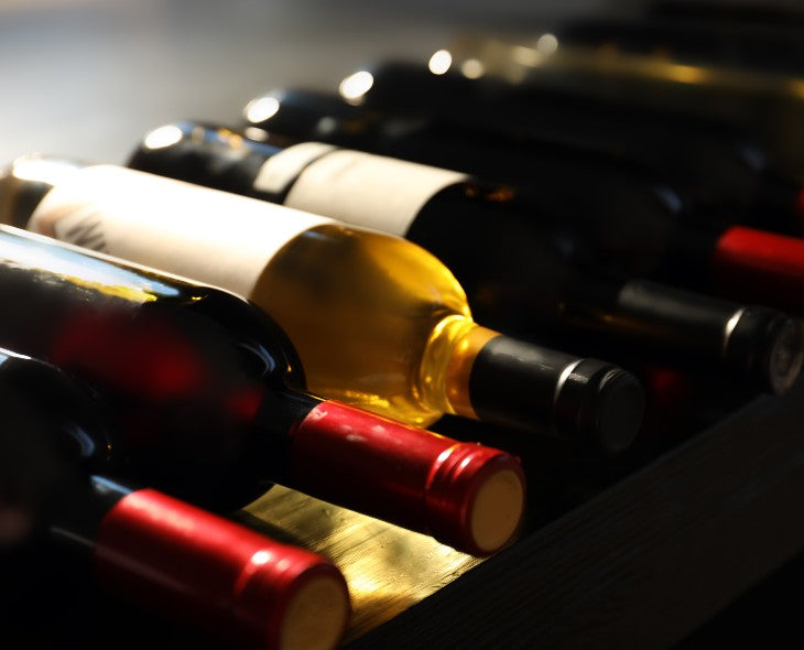 Come conservare correttamente tutte le tipologie di vino: consigli utili